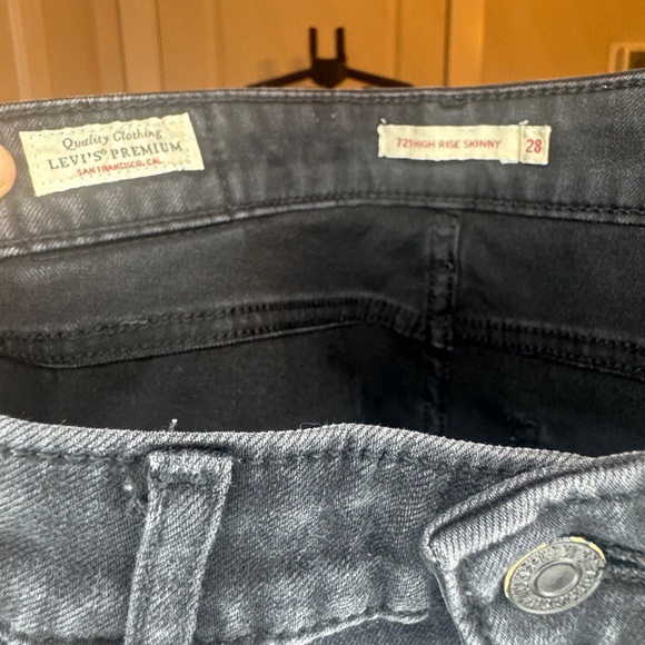 Levi’s Premium 721 High Rise Skinny Jeans – Black Wash – Size 28 - Picture 3 of 3